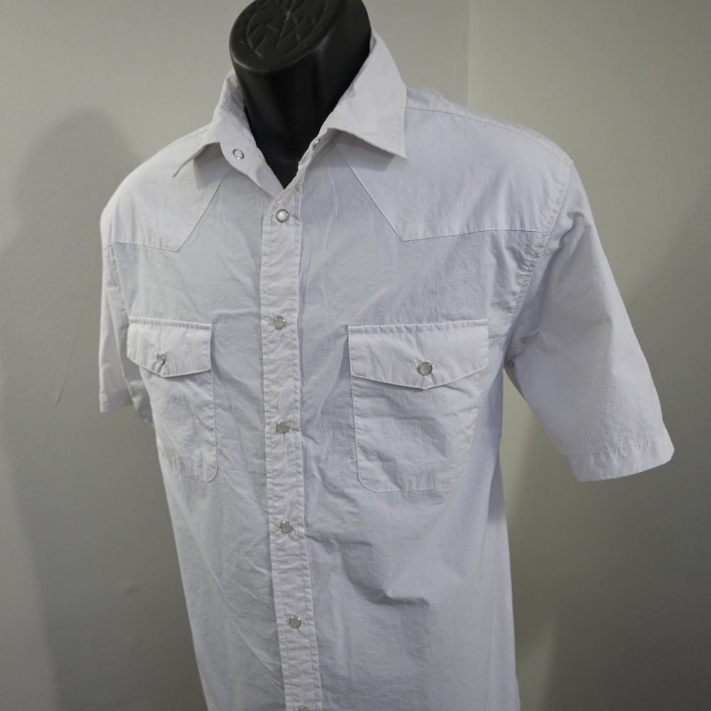 Southern Proper WM Lamb & Son Men S White Pearl Snap Vented Fishing Shirt